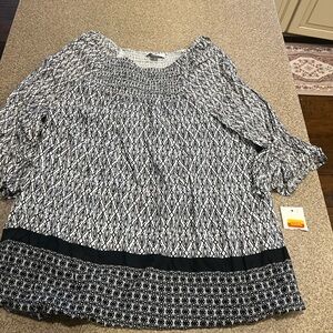 Croft & Barrow Black and White Geometric Blouse